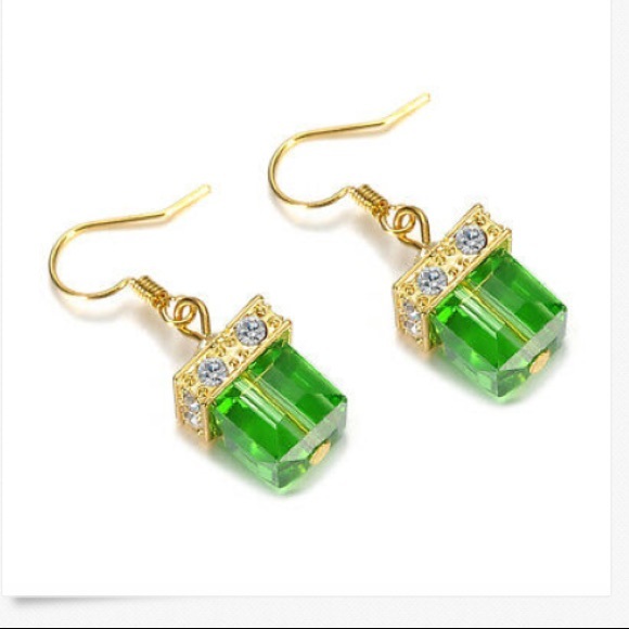 ❤️gorgeous green gemstone crystal unique earrings - Picture 5 of 6